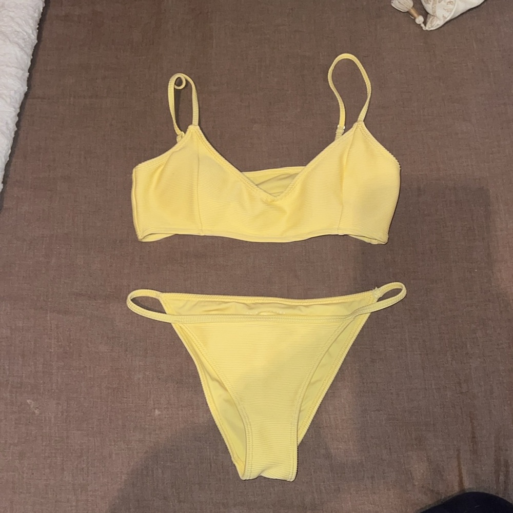 Pacsun Butter Yellow Bikini (S)